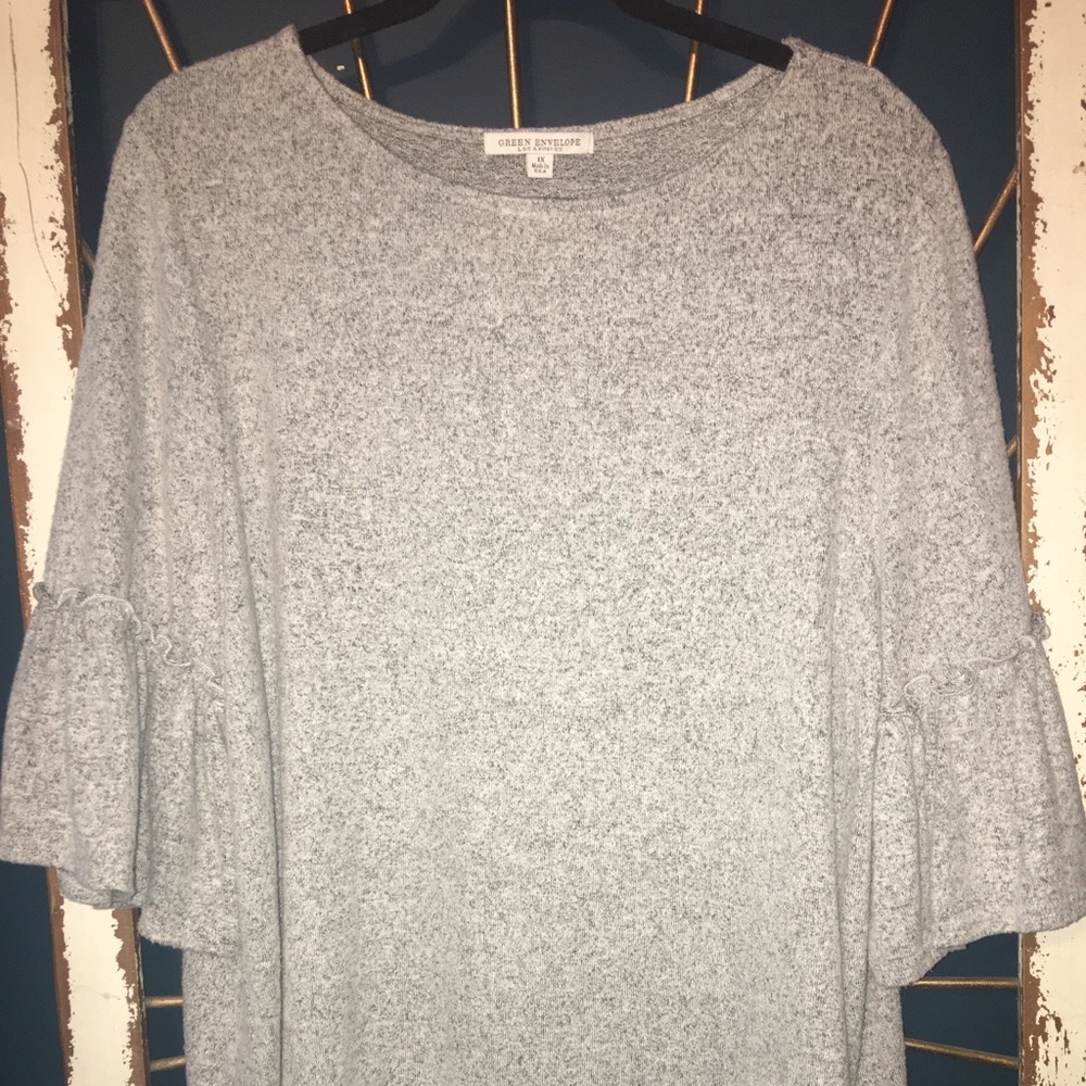 Green Envelope ruffle sleeve soft sweater - 1X - Picture 1 of 7